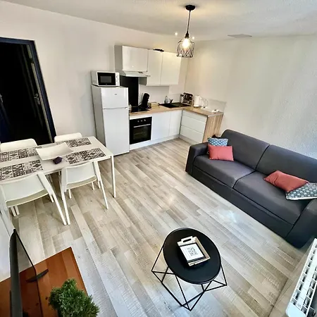 Parenthèse à Deux - T2 Cosy&calme - Patio - Terrasse - Climatisé - Proche De La Cité Médiévale Appartamento Carcassonne