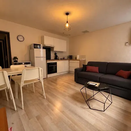 Apartamento Parenthèse à Deux - T2 Cosy&calme - Patio - Terrasse - Climatisé - Proche De La Cité Médiévale Carcasona