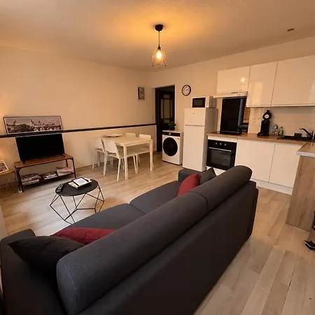 Apartamento Parenthèse à Deux - T2 Cosy&calme - Patio - Terrasse - Climatisé - Proche De La Cité Médiévale *
