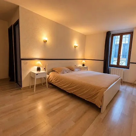 Apartamento Parenthèse à Deux - T2 Cosy&calme - Patio - Terrasse - Climatisé - Proche De La Cité Médiévale